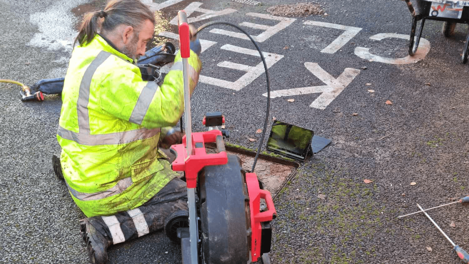 Emergency drain clearance experts with 24/7 availability survey to detect further problems